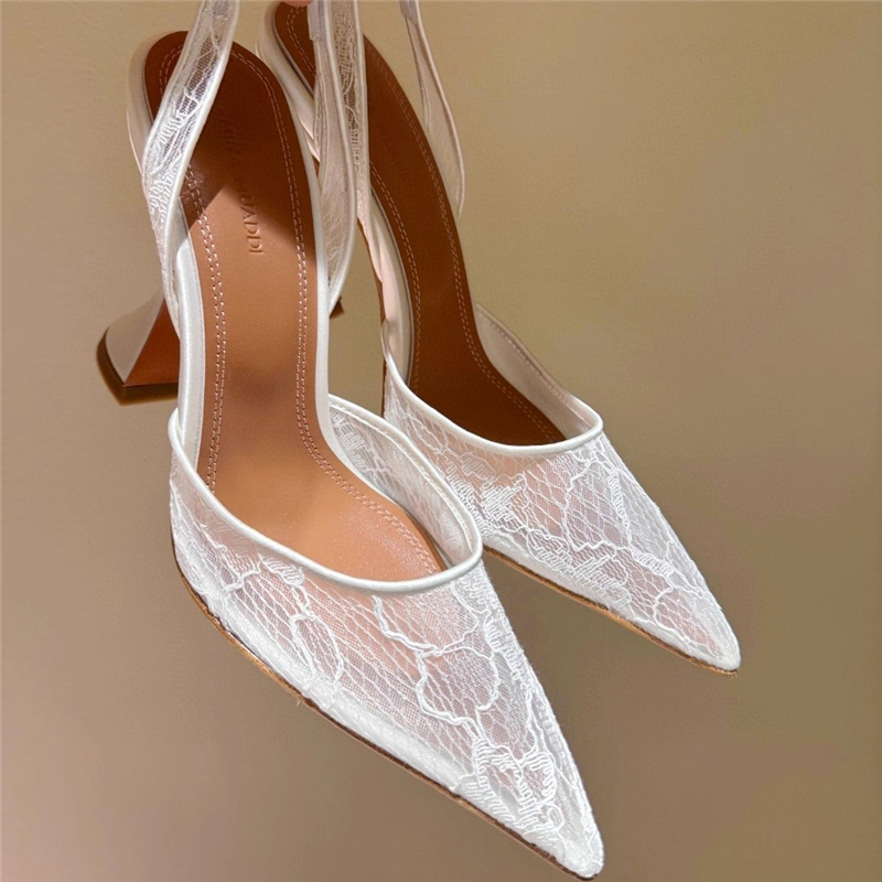 Women Fashion Simple - High-heeled sandals summer new pointed lace