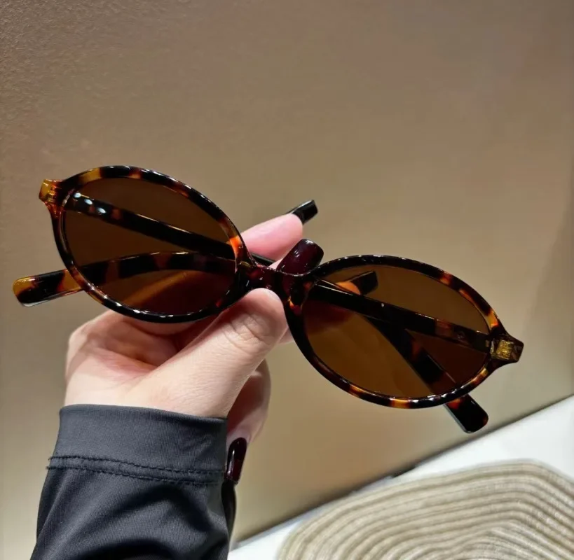 New Oval Shape Sunglasses Clas - Women Fashion Glasses 评论和价格
