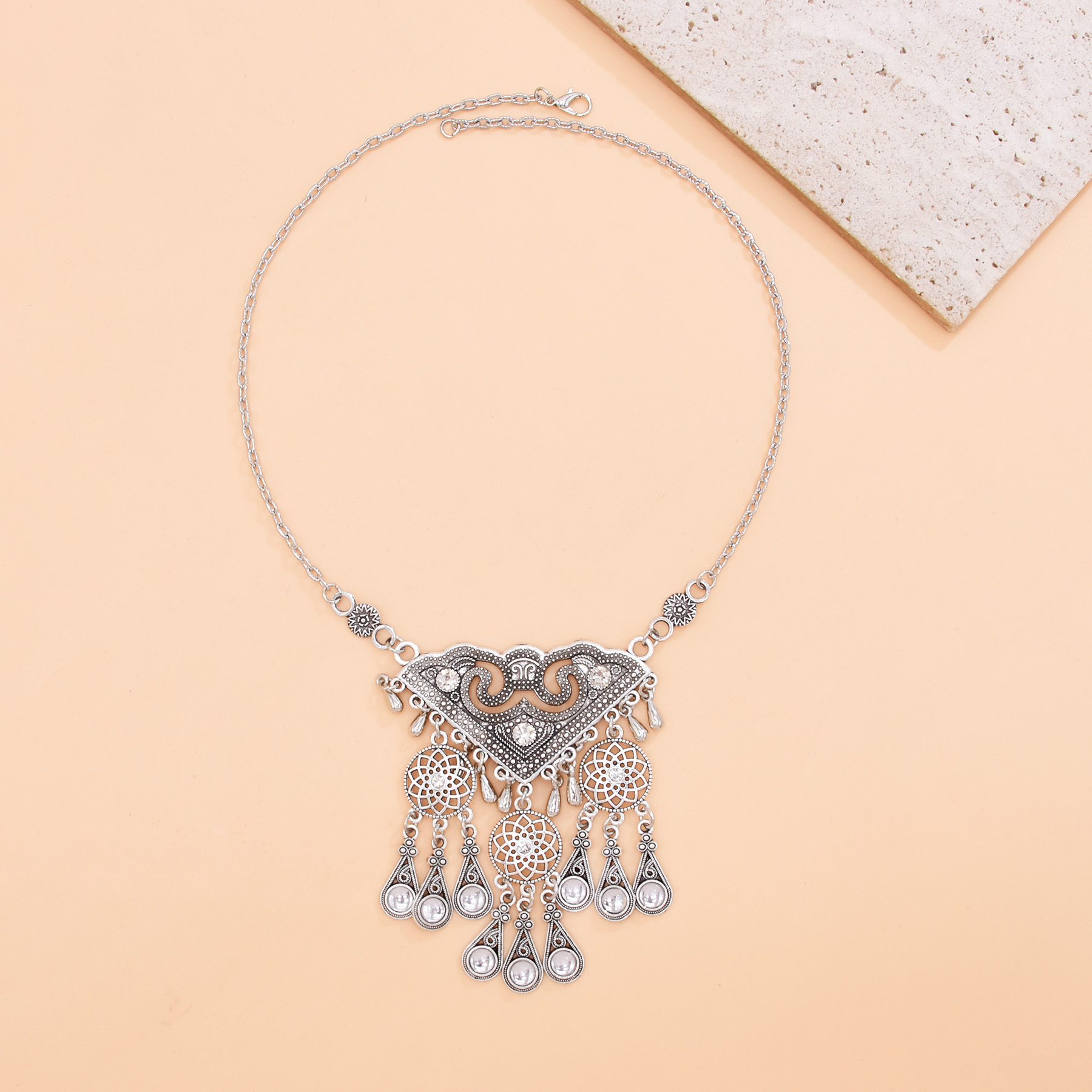 Ethnic Hollow Geometry Pendant - Women Fashion Pakistan 评论和价格